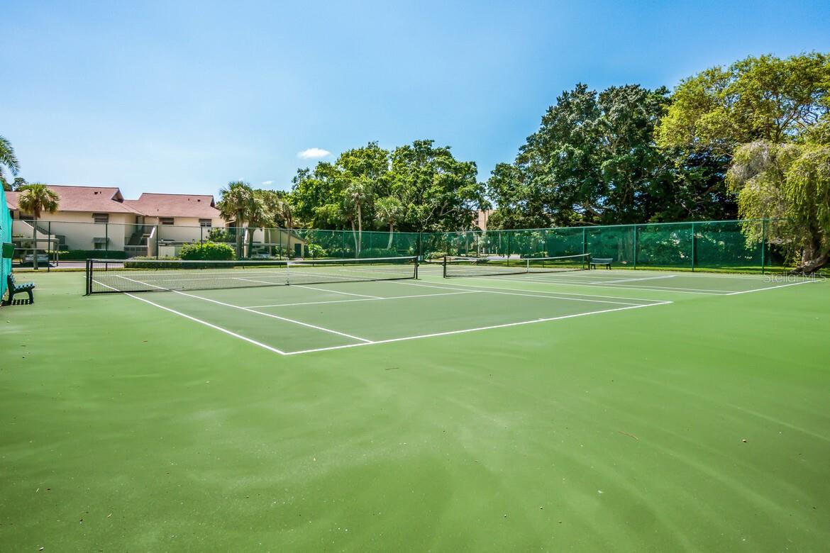 PELICAN HARBOUR & BEACH CLUB - Residential