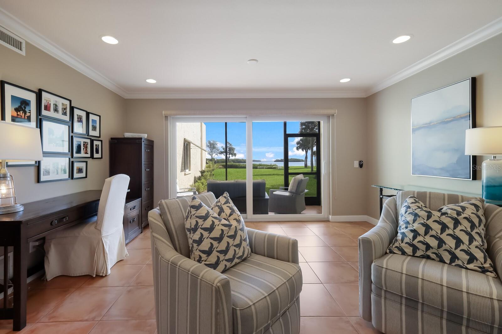 PELICAN HARBOUR & BEACH CLUB - Residential