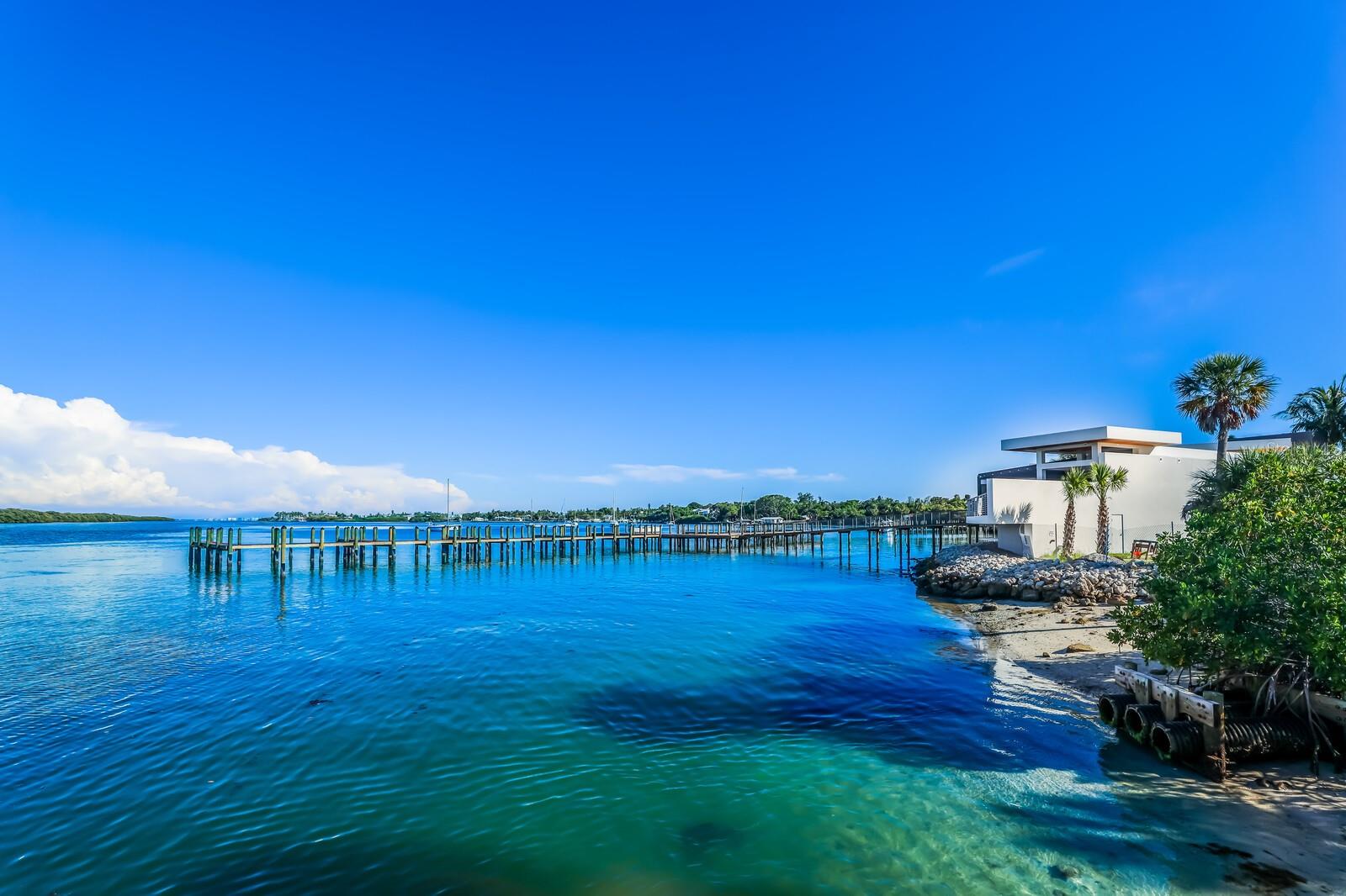 PELICAN HARBOUR & BEACH CLUB - Residential