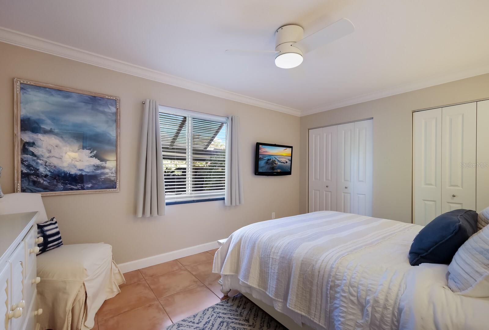 PELICAN HARBOUR & BEACH CLUB - Residential