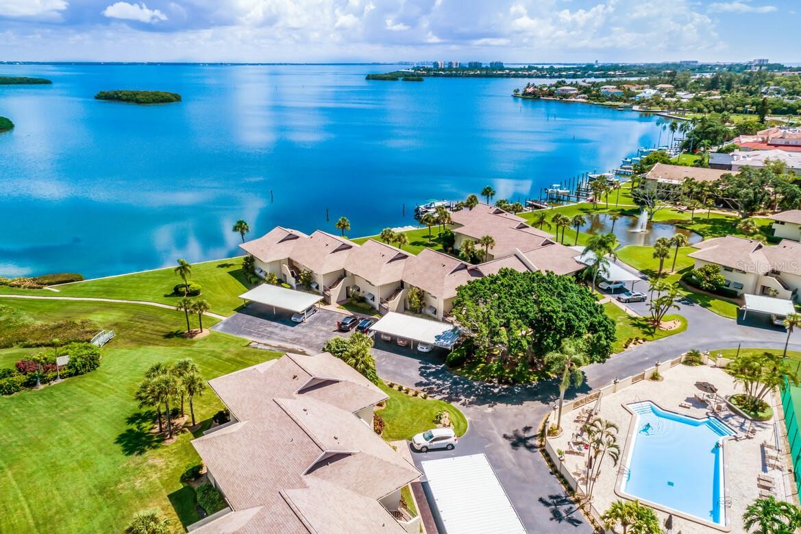 PELICAN HARBOUR & BEACH CLUB - Residential