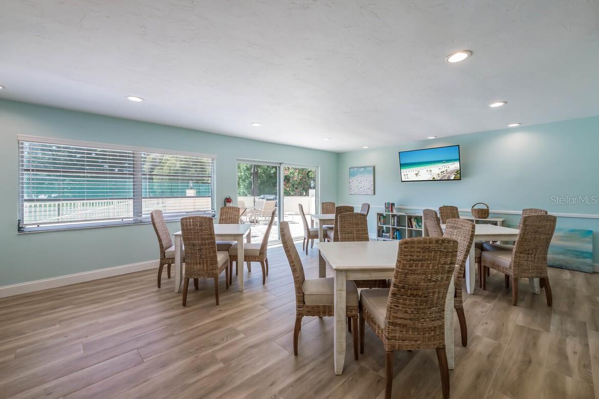 PELICAN HARBOUR & BEACH CLUB - Residential