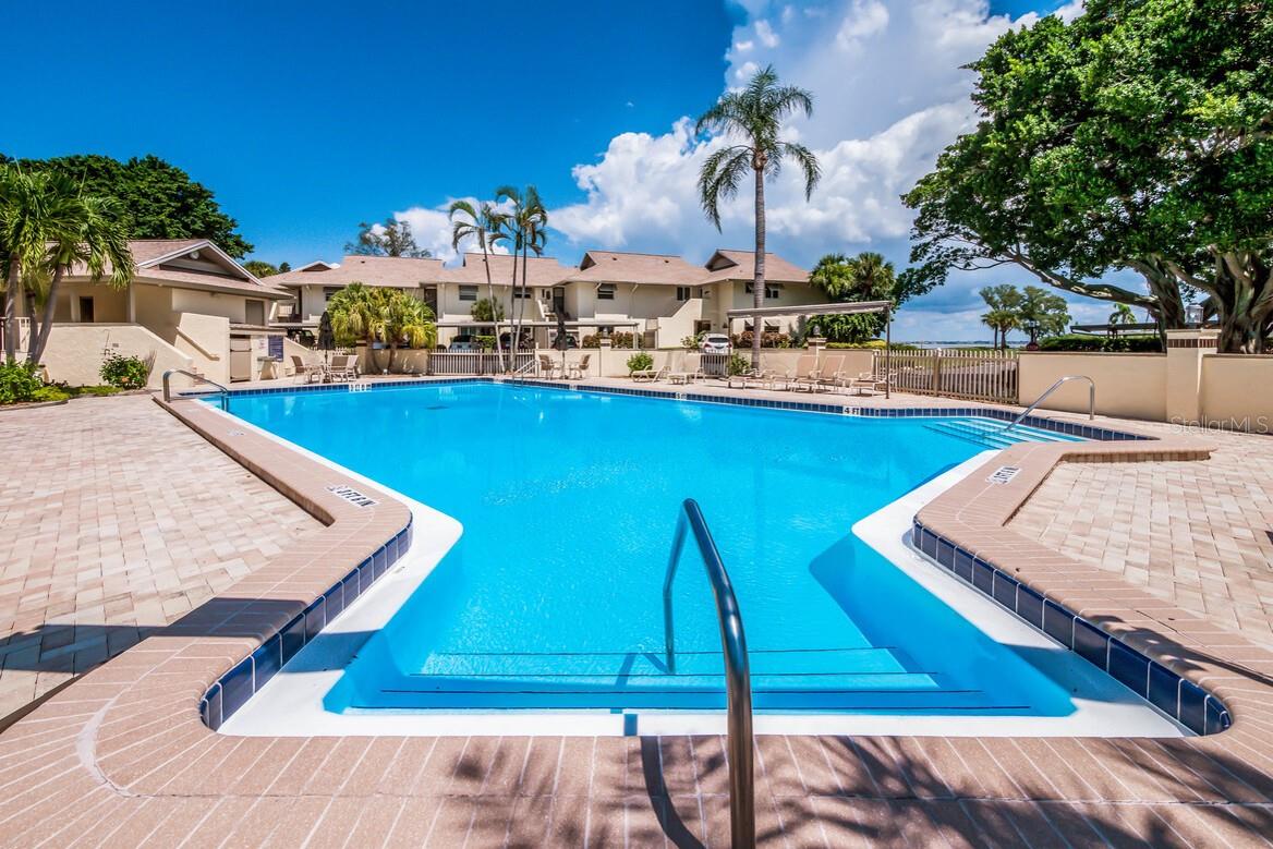 PELICAN HARBOUR & BEACH CLUB - Residential