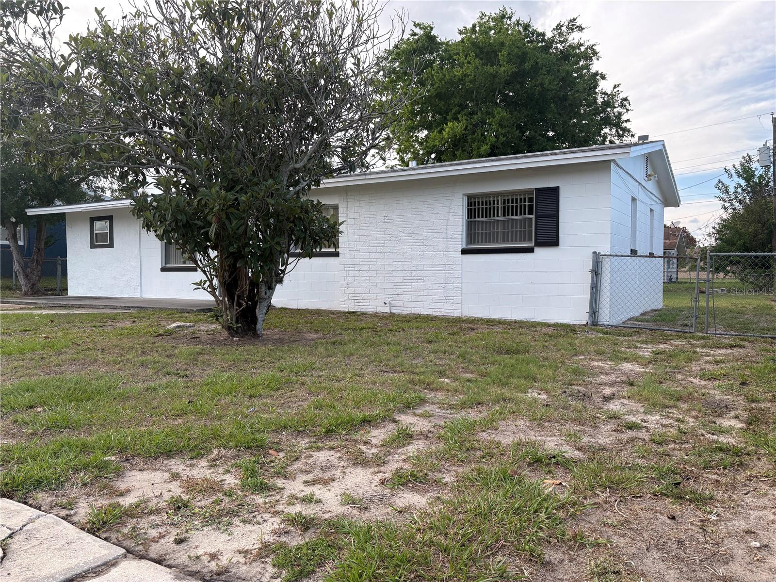 2240 WHITE SANDS DRIVE