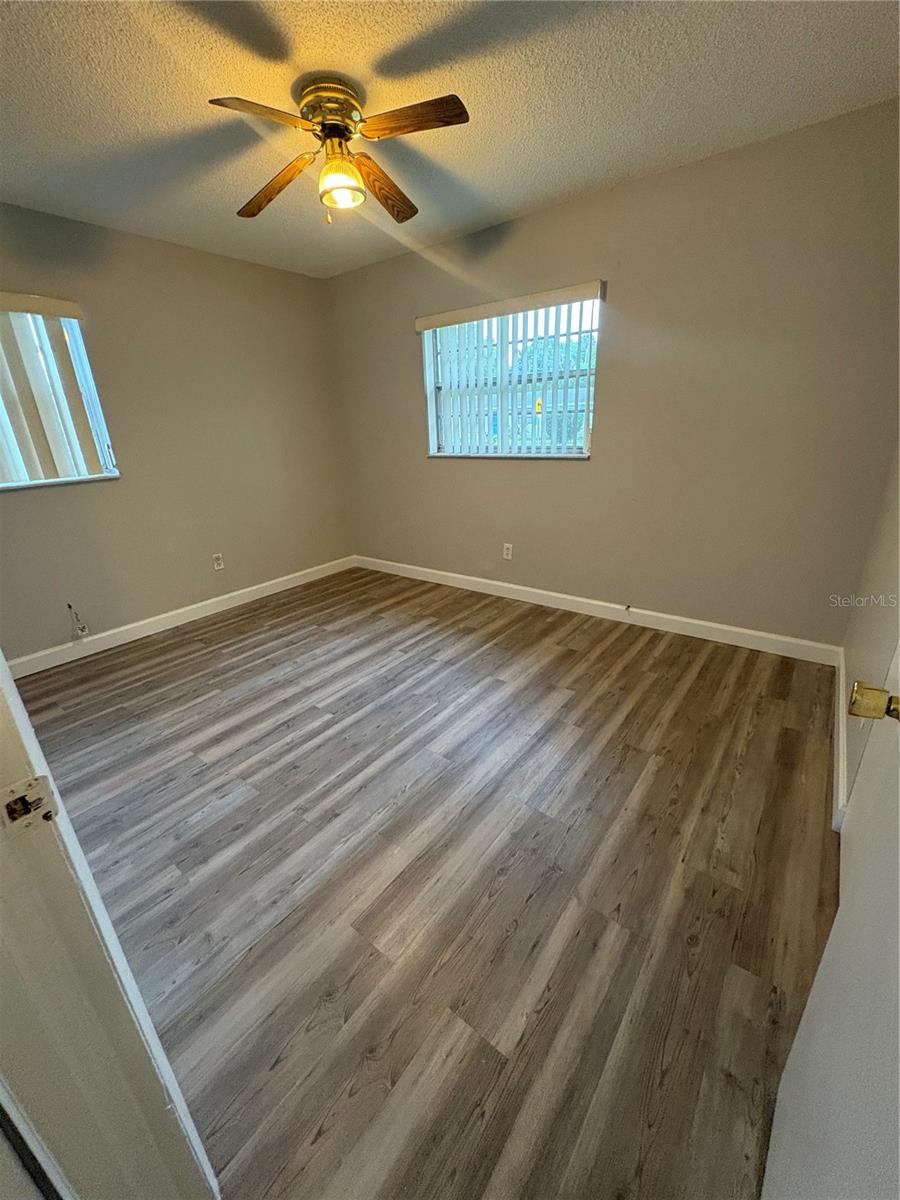 WHISPERING HILLS COUNTRY CLUB ESTATES SEC 05 - Residential