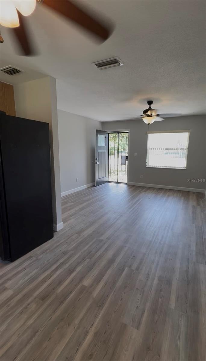 WHISPERING HILLS COUNTRY CLUB ESTATES SEC 05 - Residential