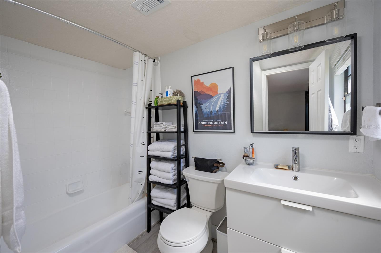 GOLFVIEW I CONDO - Residential Lease
