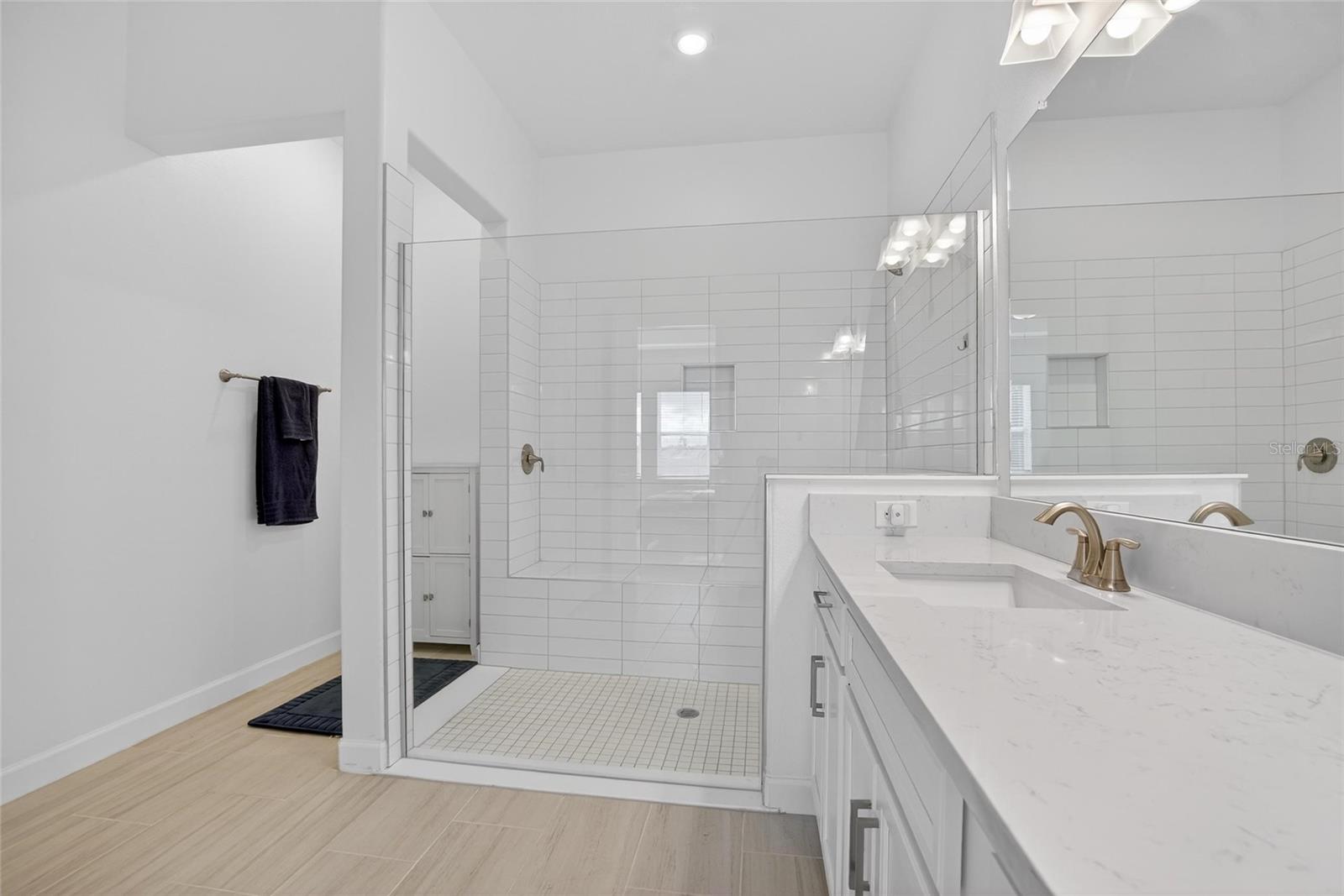 MEDLEY AT SOUTHSHORE BAY - Residential