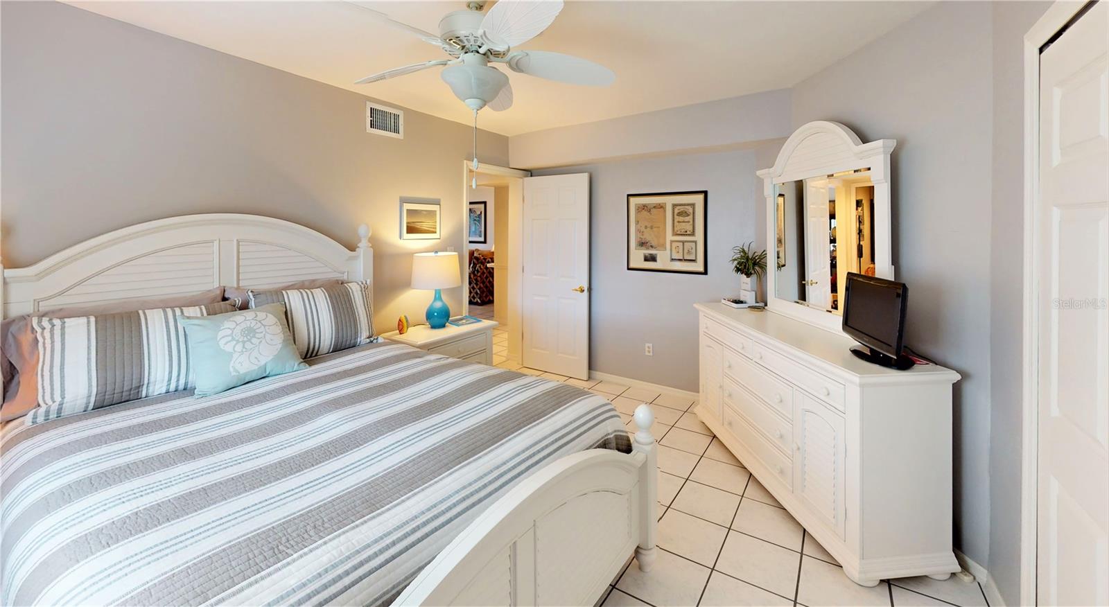 NORTH SHORE/KINGSWAY - Residential