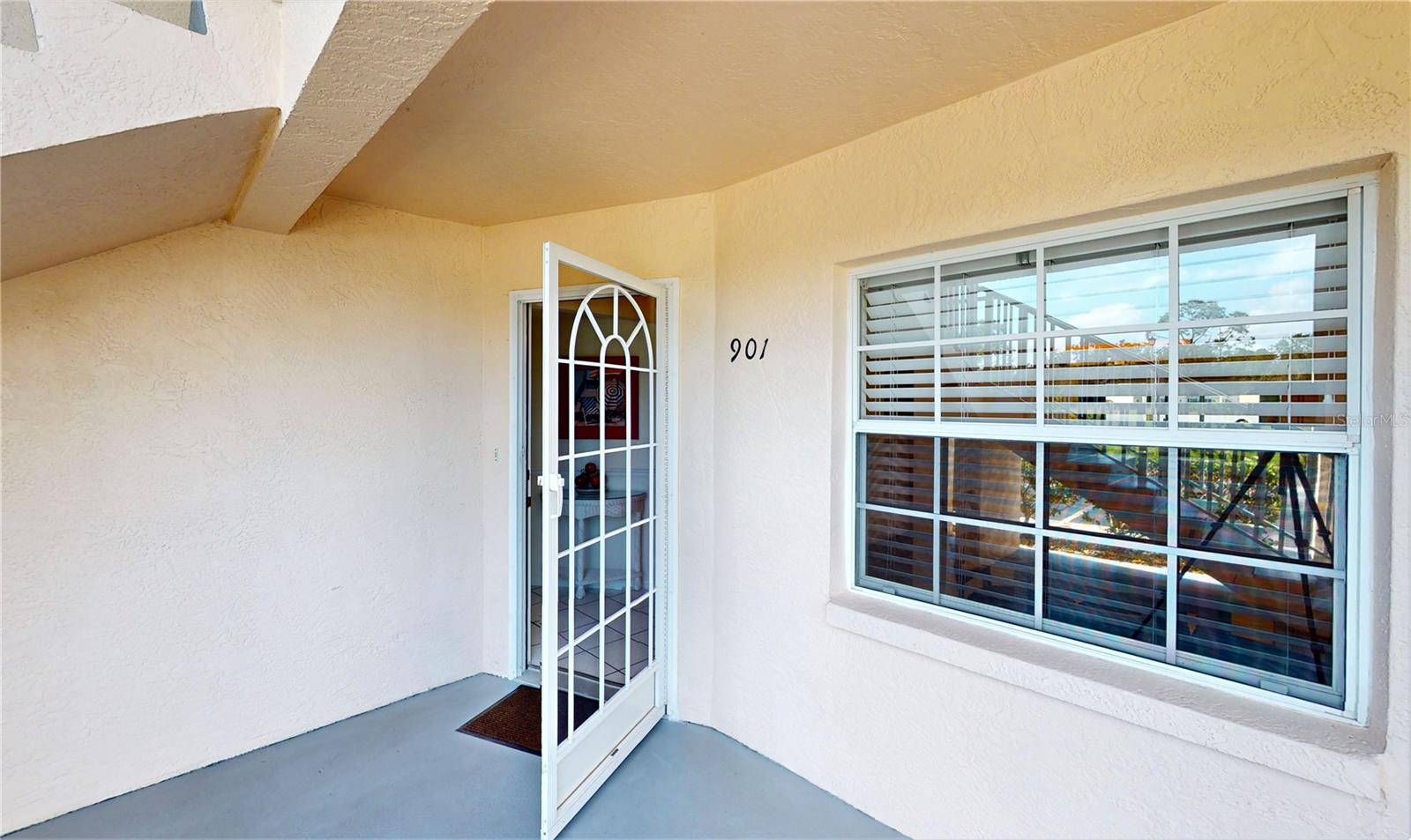 NORTH SHORE/KINGSWAY - Residential