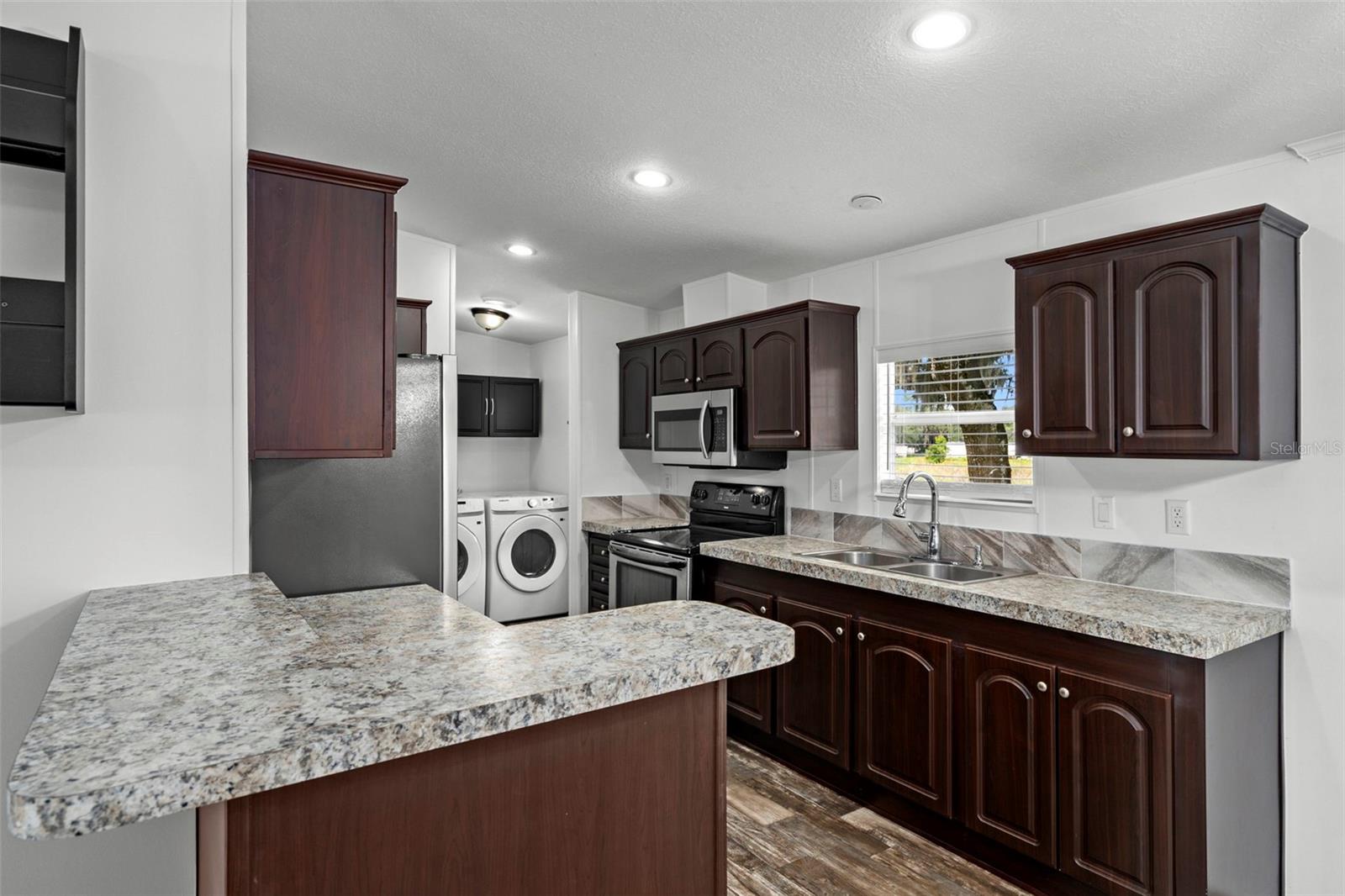 TSALA APOPKA RETREATS - Residential