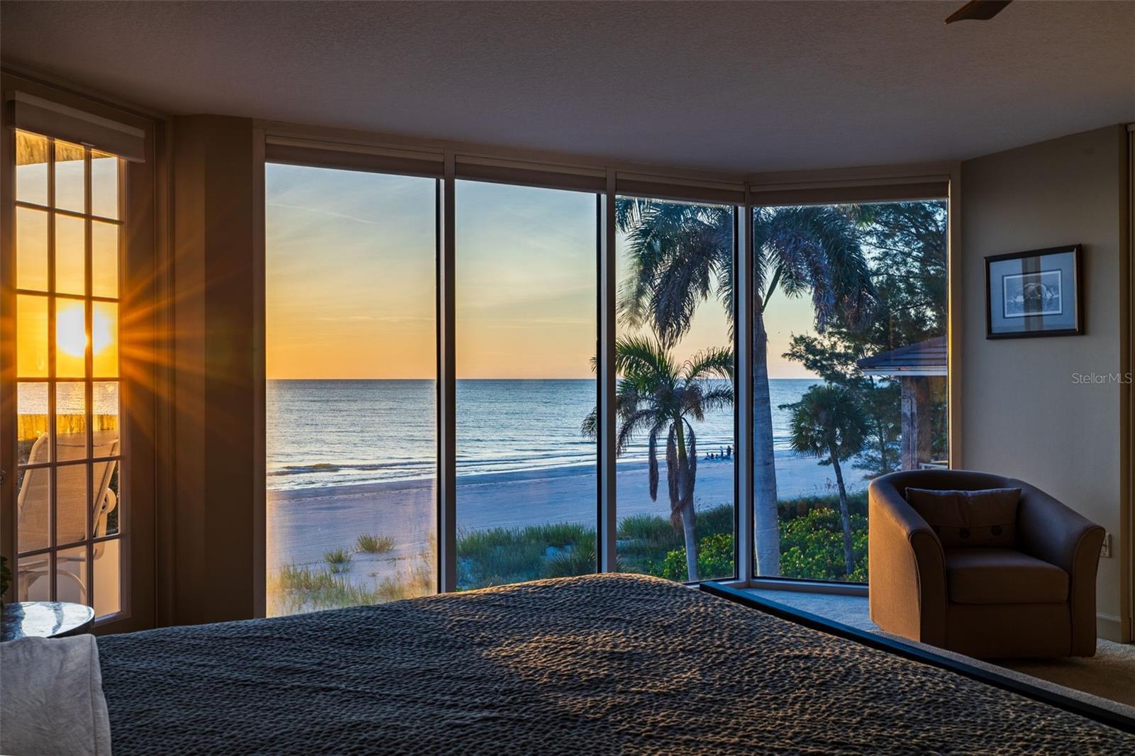 19616 GULF BOULEVARD 302