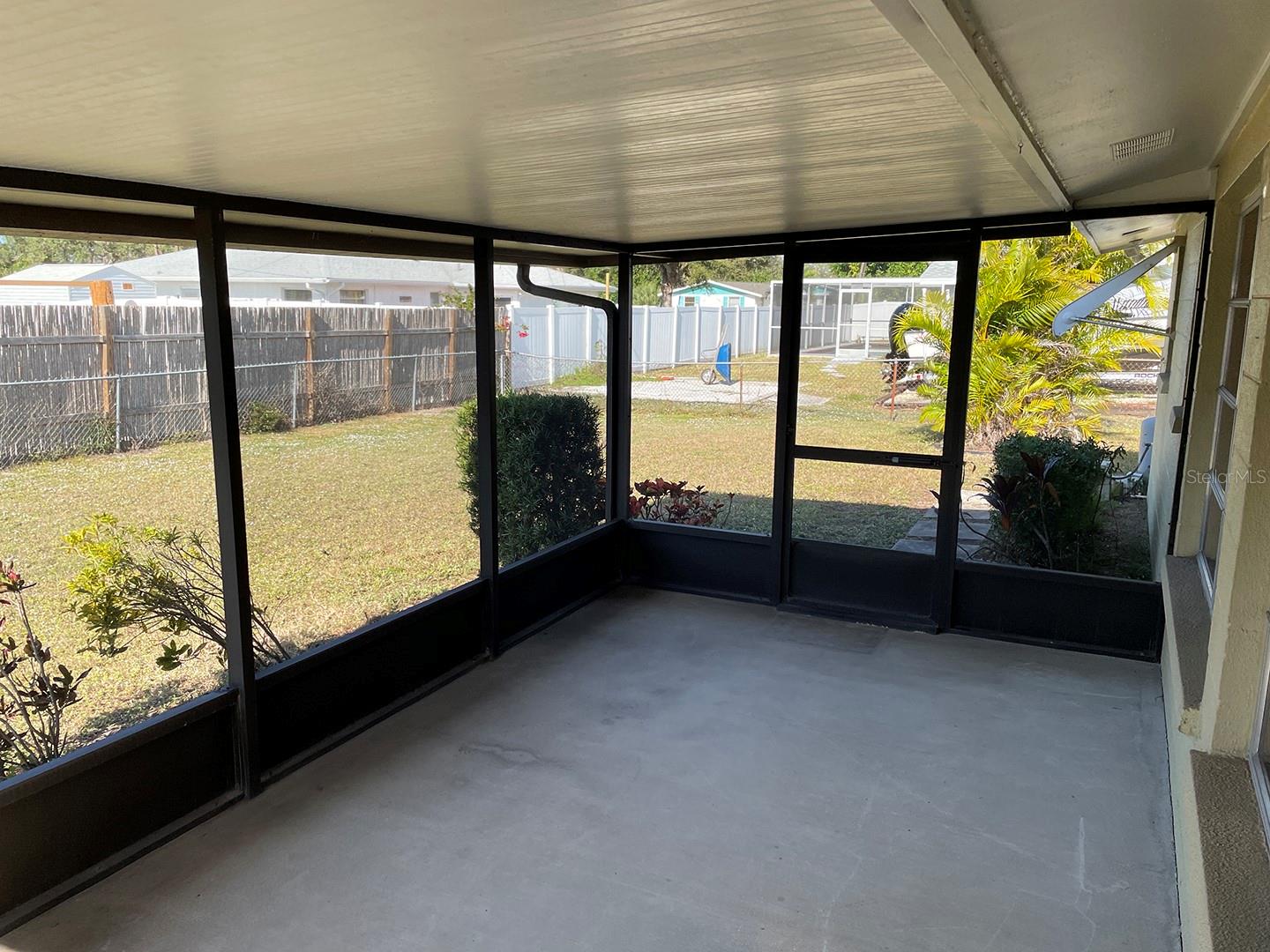 SOUTH VENICE - Residential