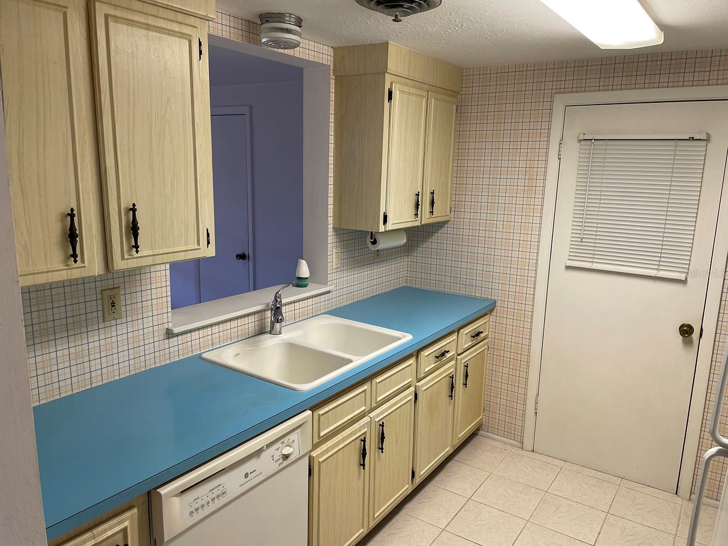 SOUTH VENICE - Residential