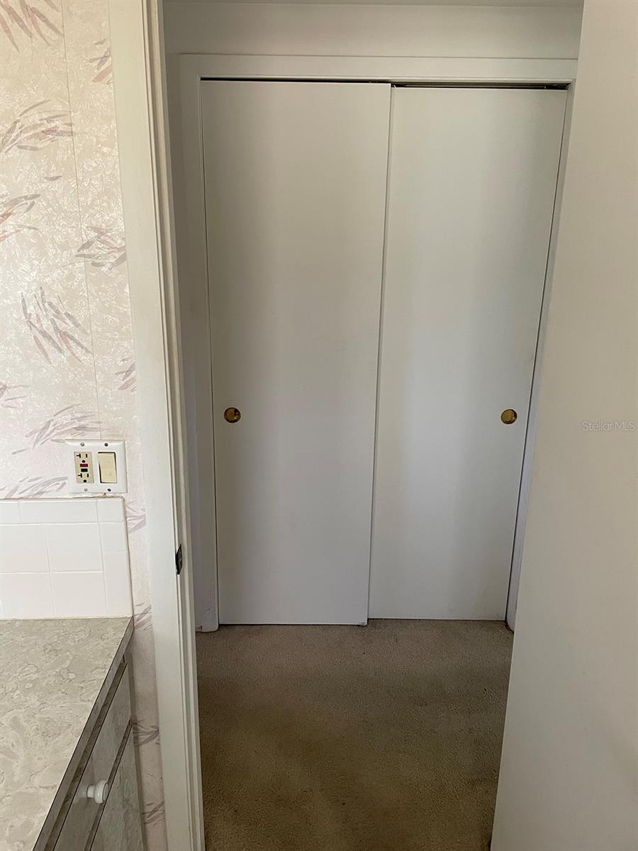 SOUTH VENICE - Residential