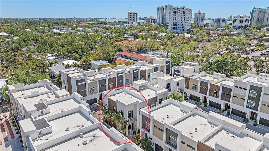 Photo of 232 Cosmopolitan Court, Sarasota, FL 34236 (MLS # A4666894)