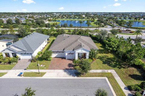 Photo of 2600 Meadowedge Loop, Saint Cloud, FL 34772 (MLS # O6346165)