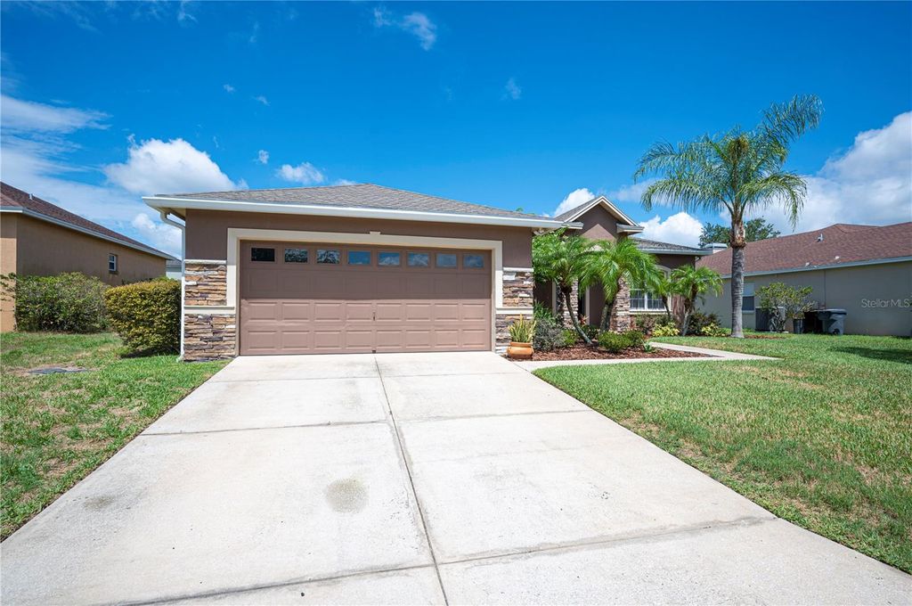 Photo of 6339 Alamanda Hills Drive, Lakeland, FL 33813 (MLS # L4959679)