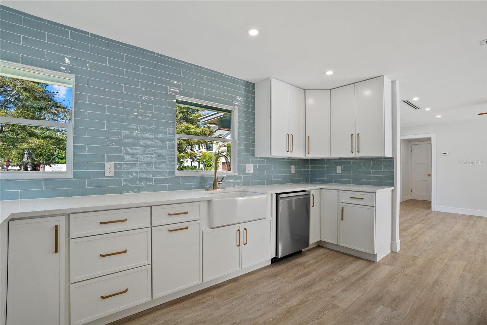 GROVE LAWN REPLAT - Residential