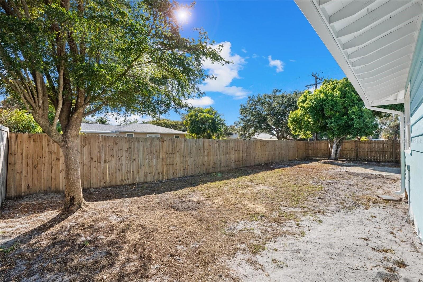 GROVE LAWN REPLAT - Residential