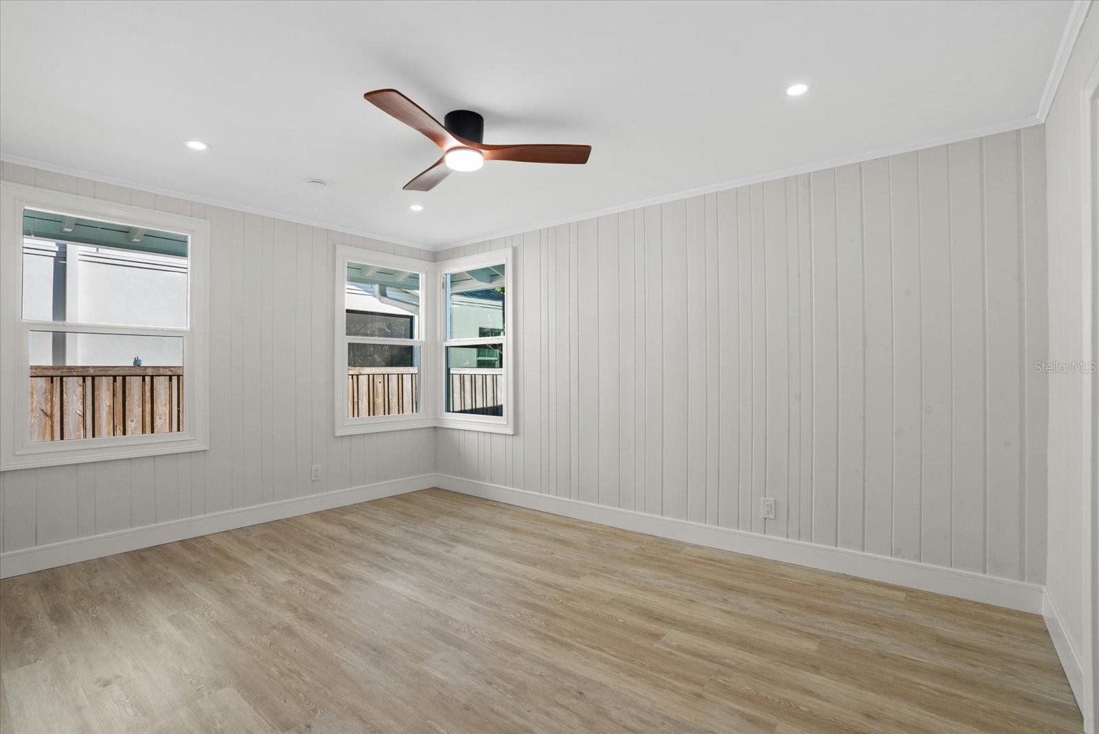 GROVE LAWN REPLAT - Residential