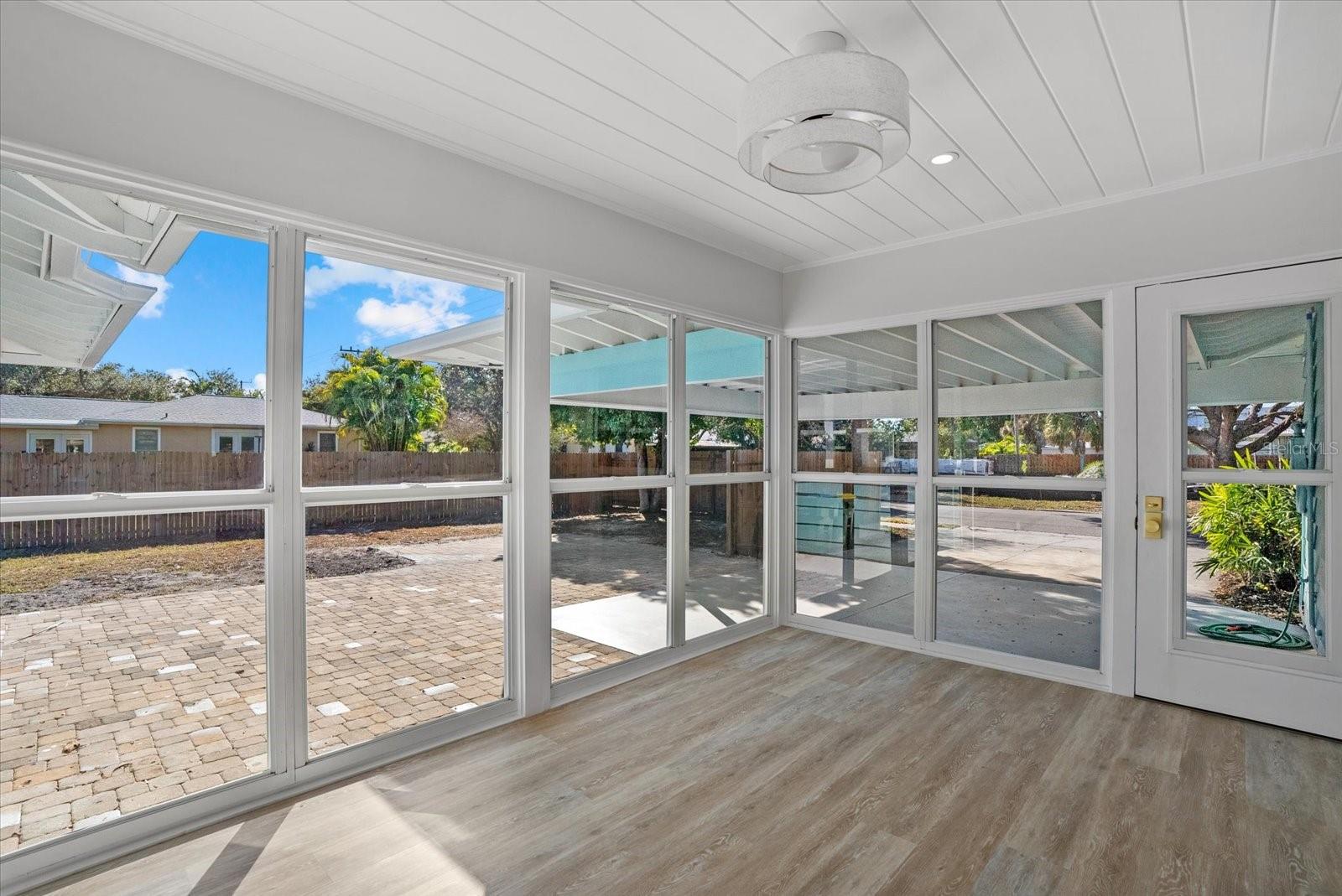 GROVE LAWN REPLAT - Residential