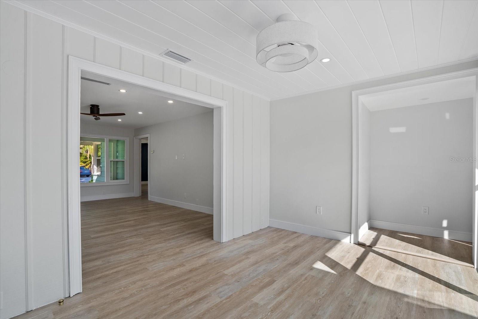 GROVE LAWN REPLAT - Residential