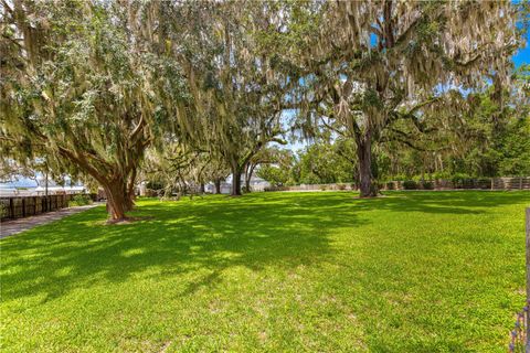 Tiny photo for 12360 E Highway 25, Ocklawaha, FL 32179 (MLS # OM705819)