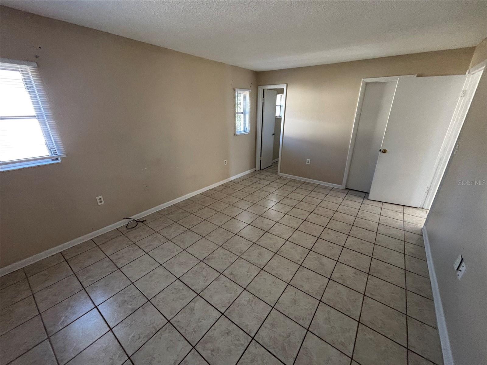 MARION OAKS UN #2 - Residential Lease