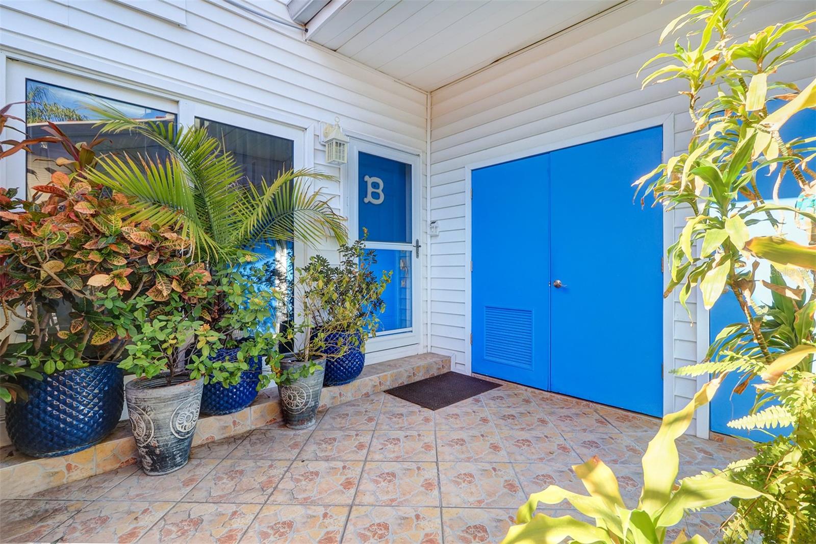 1411 WATER VIEW DRIVE W