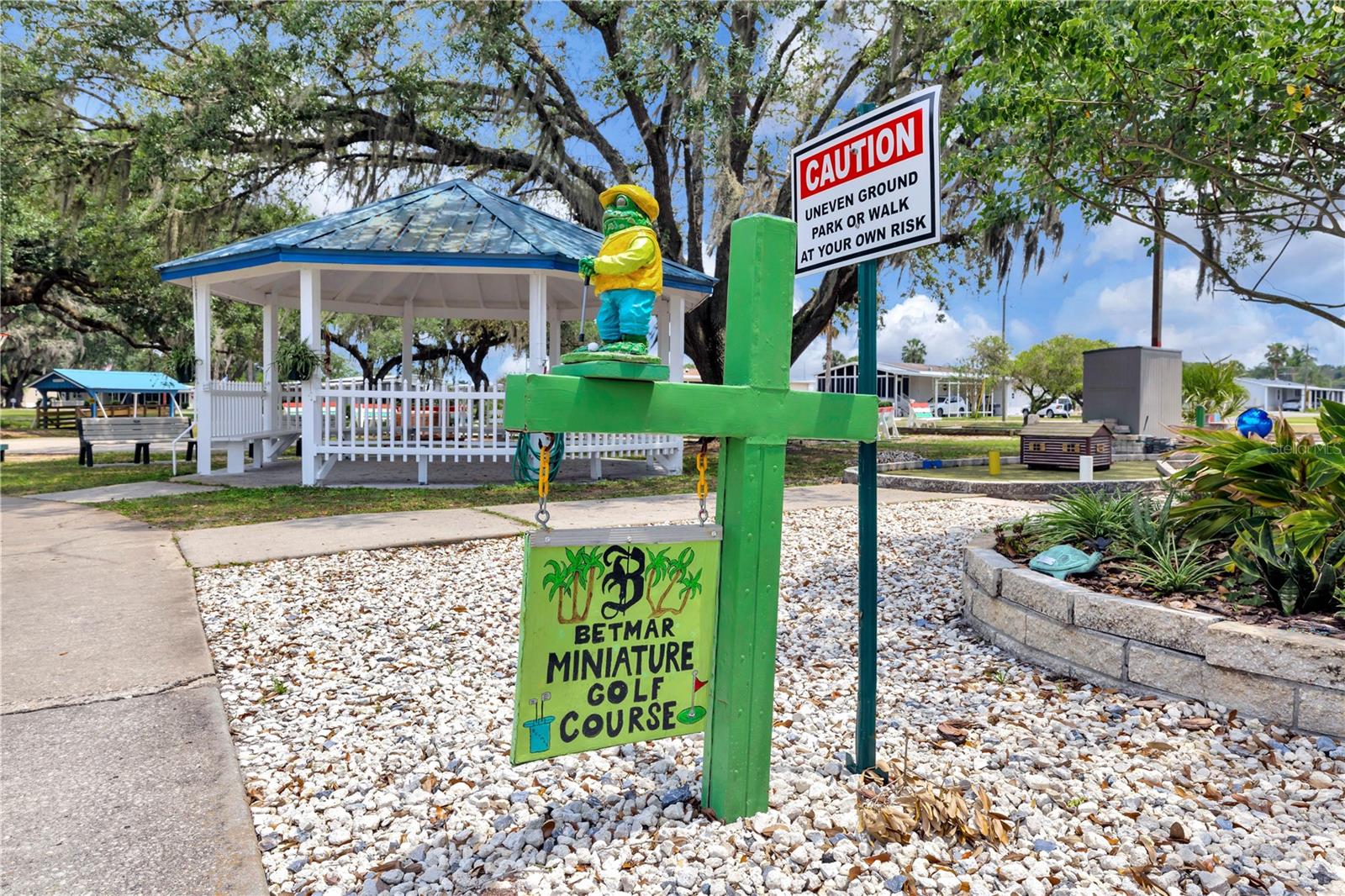 BETMAR ACRES - Residential