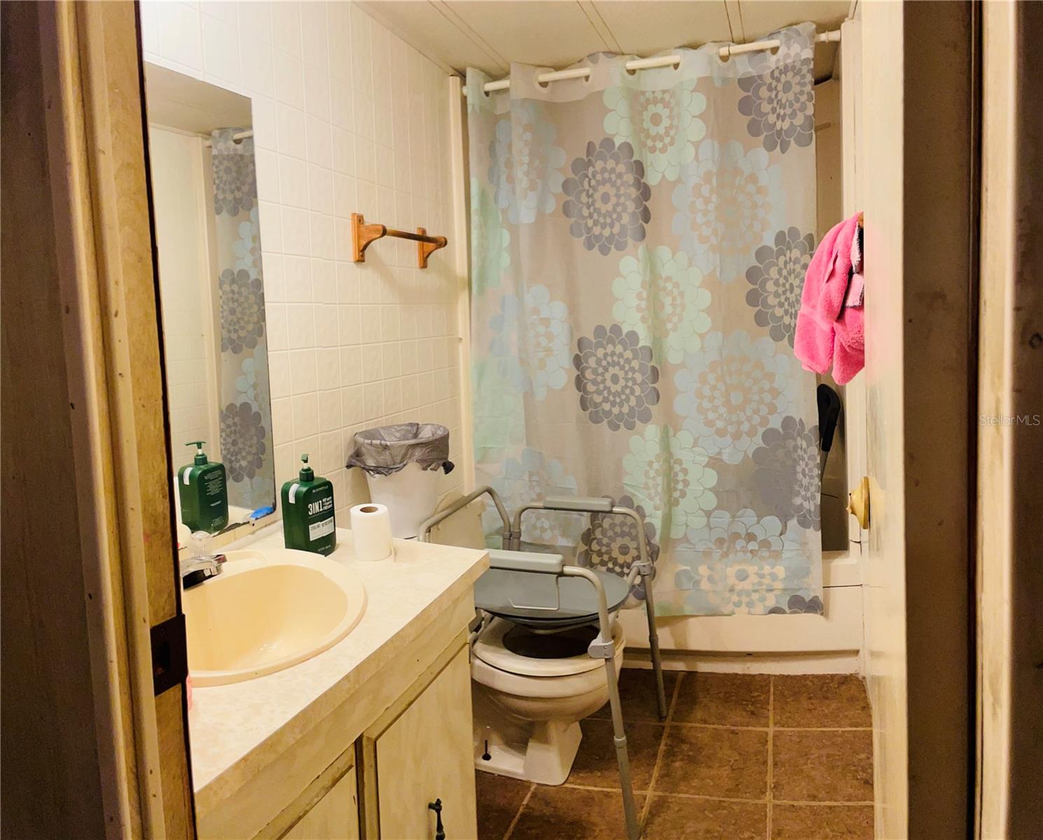 SILVER SPGS VILLAGE - Residential