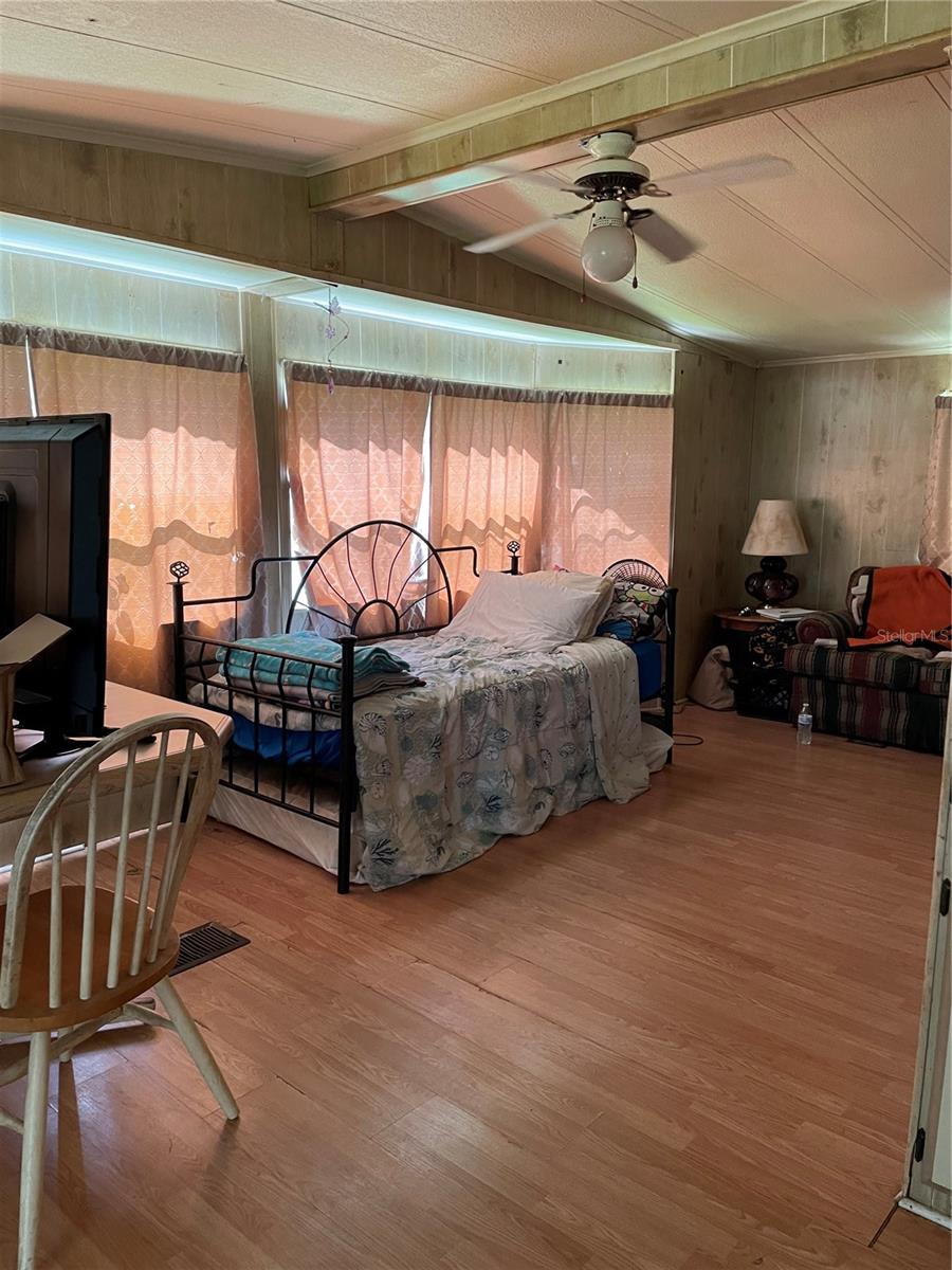 SILVER SPGS VILLAGE - Residential