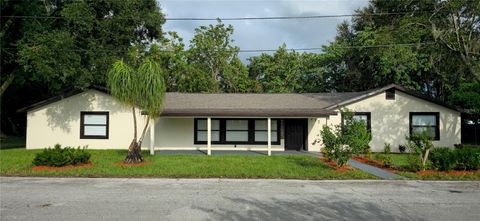 A home in WINTER HAVEN