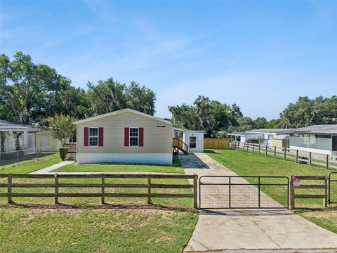 Photo of 17537 Palm Dr, Montverde, FL 34756 (MLS # G5117079)