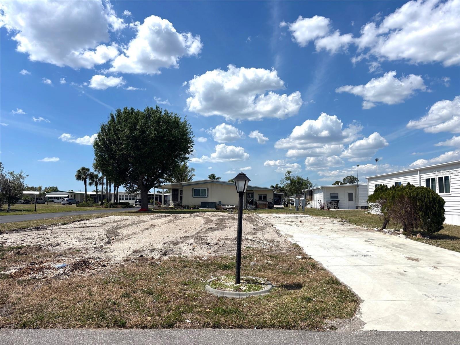 LA CASA MHP CO-OP - Land