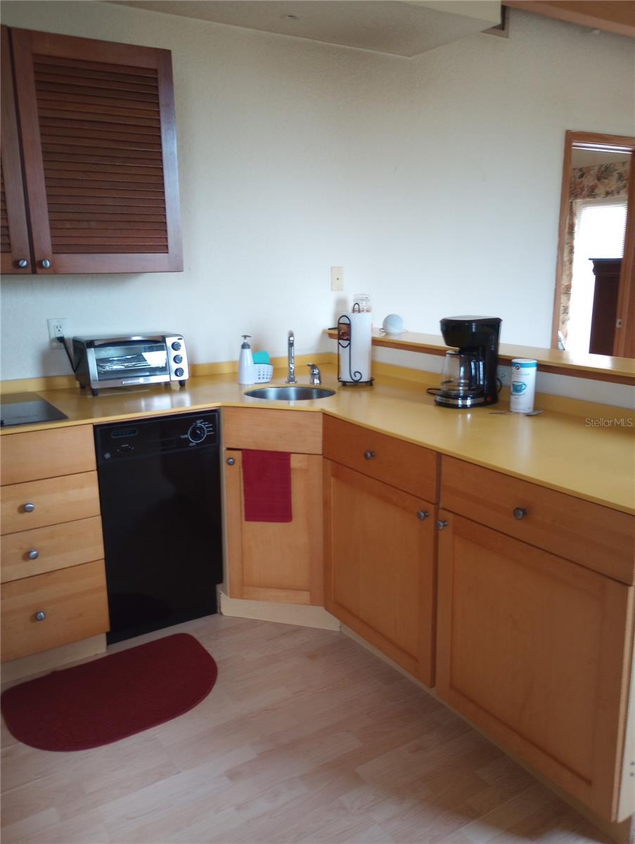 RESIDENCES/EUROPEAN VILLAGE - Residential