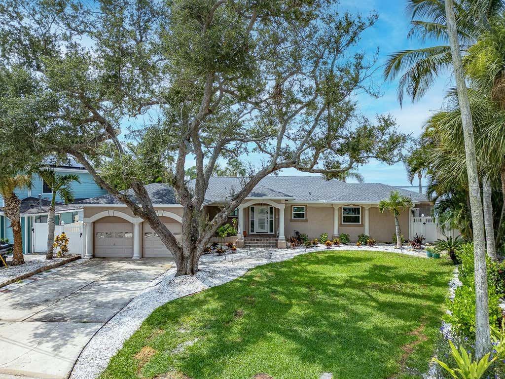 Photo of 1826 Venetian Point Drive, Clearwater, FL 33755 (MLS # TB8534227)
