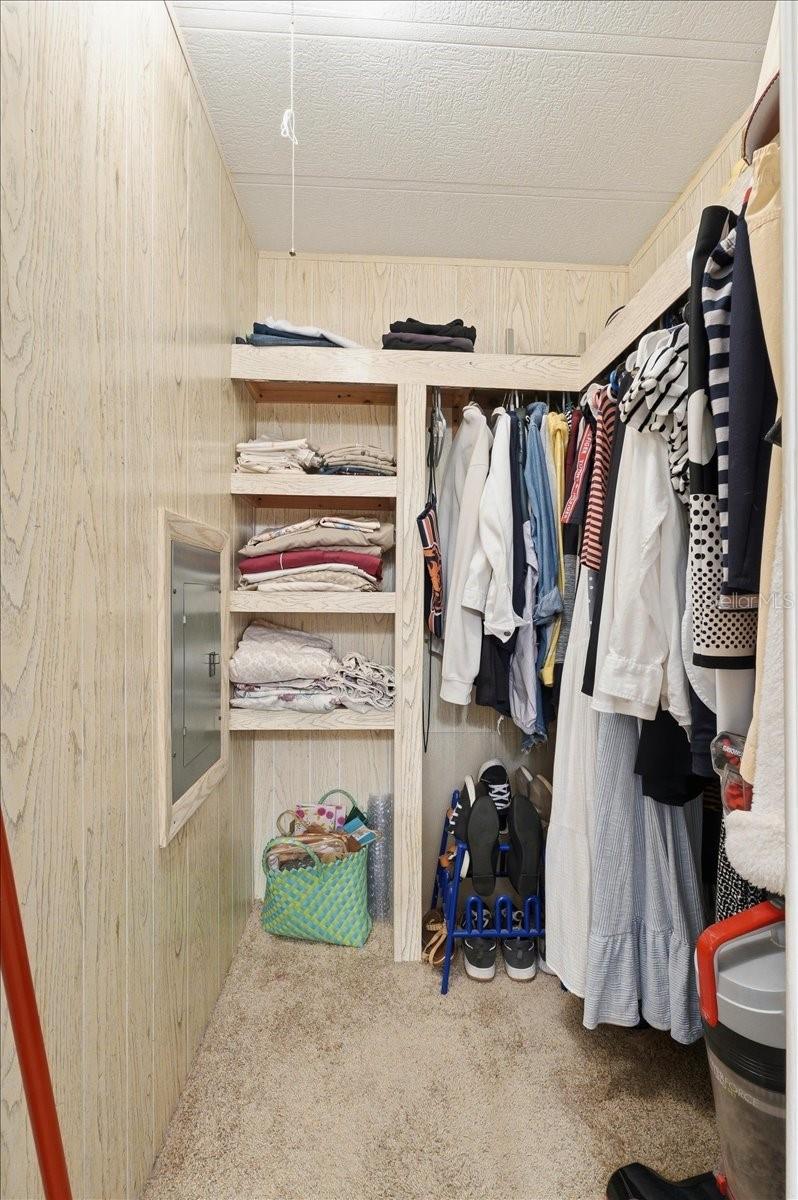 OAKWOOD ESTATES - Residential