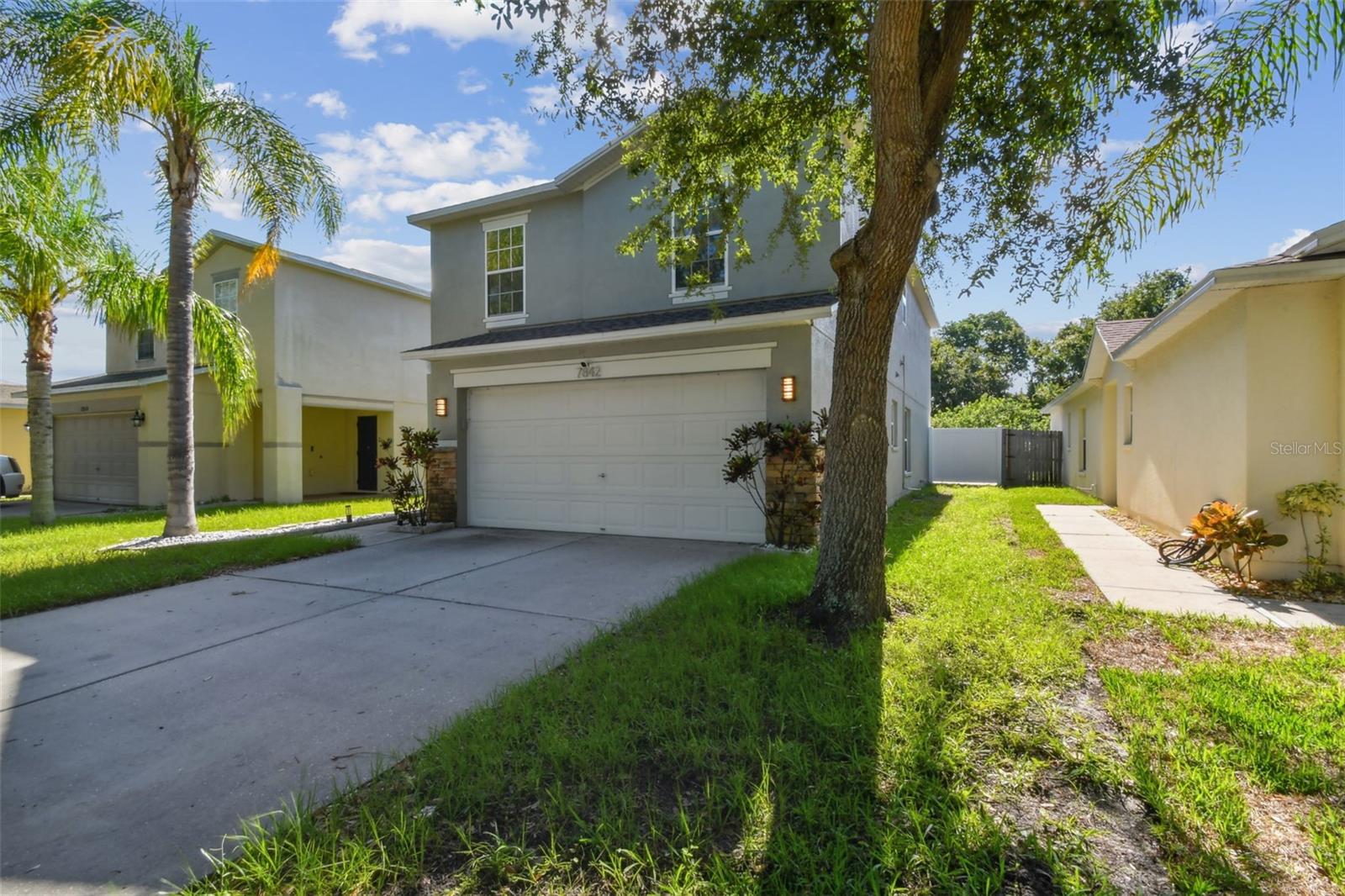 7842 CARRIAGE POINTE DRIVE