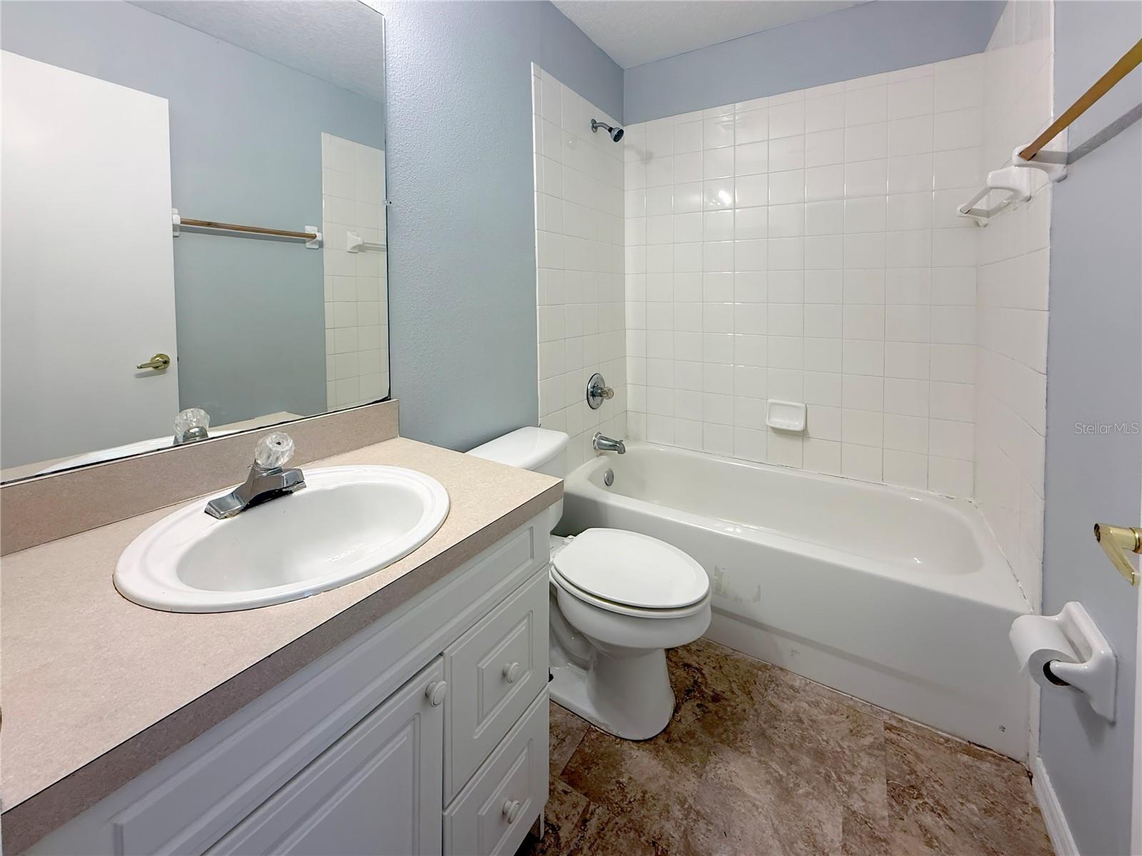 ISLAND CLUB WEST - PH 2 - Residential Lease