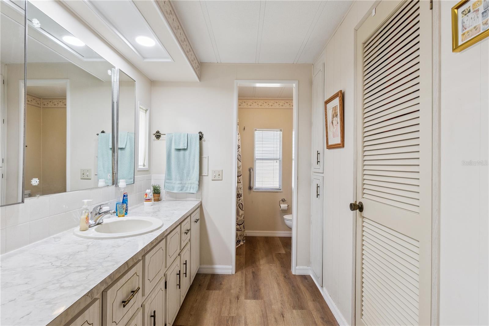 HAWTHORNE AT LEESBURG A COOPERATIVE UNIT - Residential