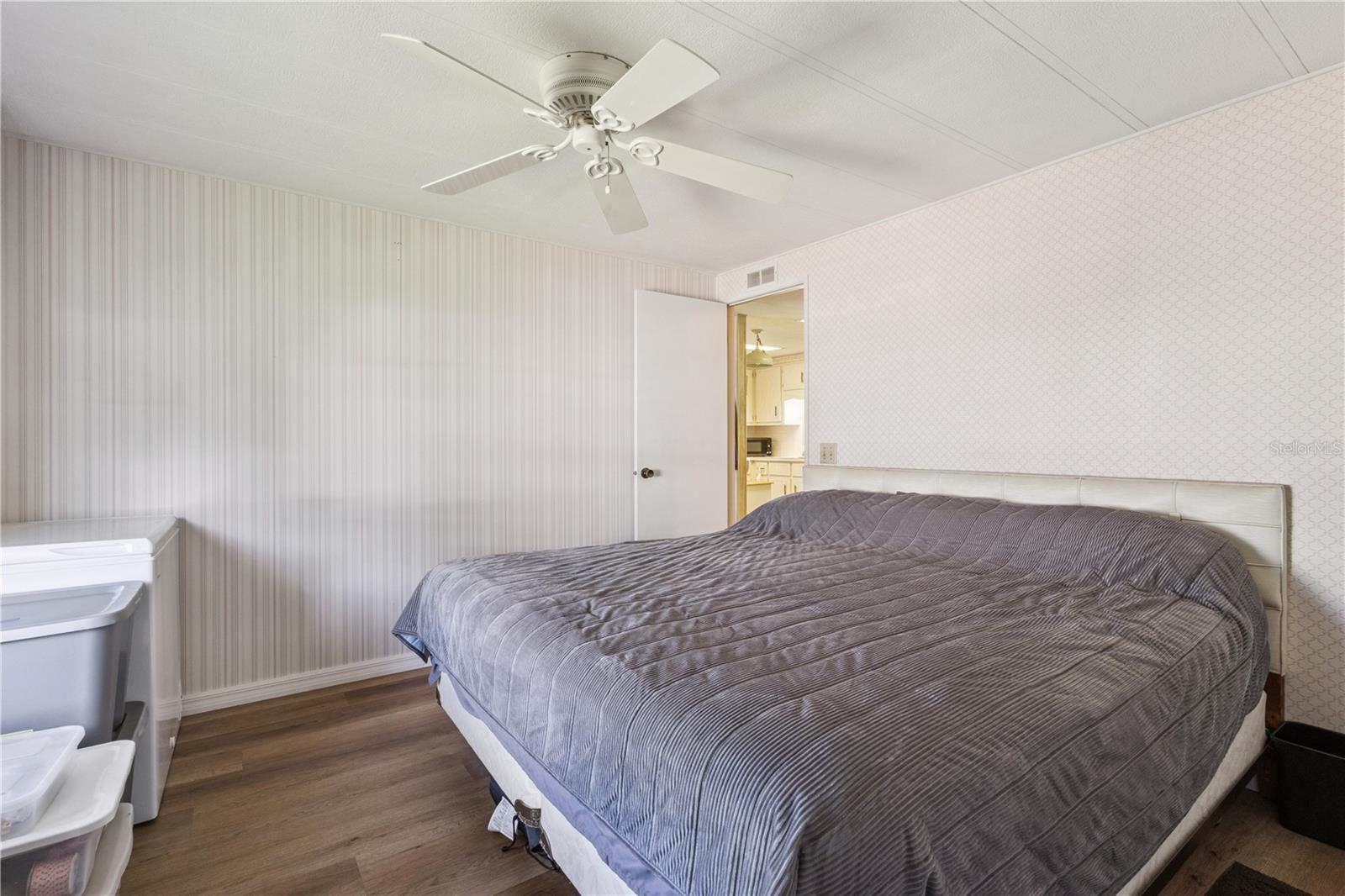 HAWTHORNE AT LEESBURG A COOPERATIVE UNIT - Residential