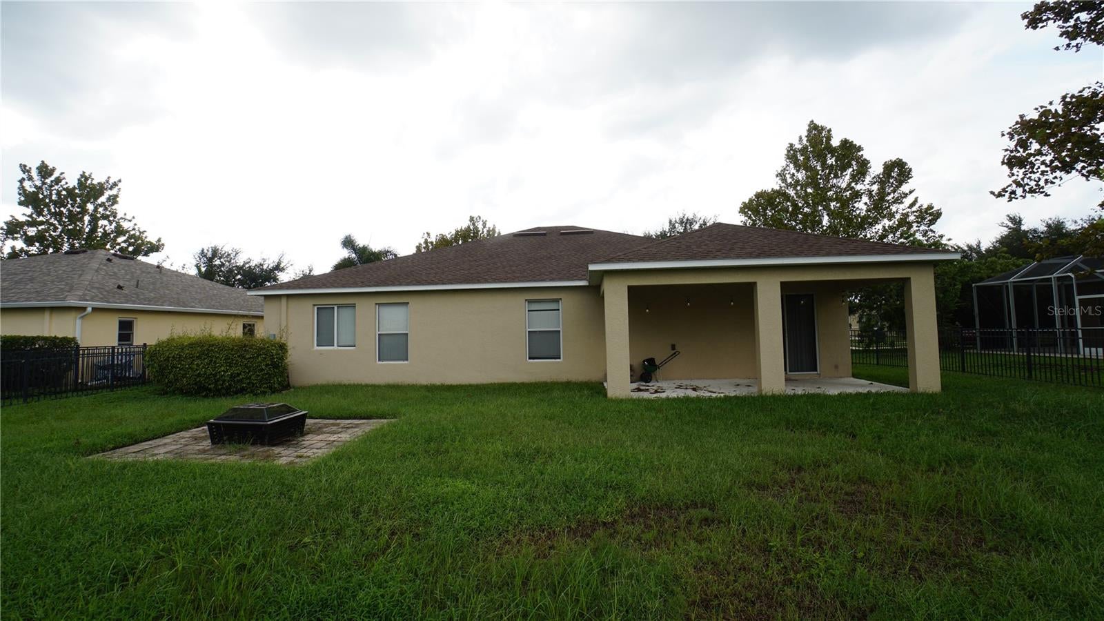5204 MOON SHELL DRIVE