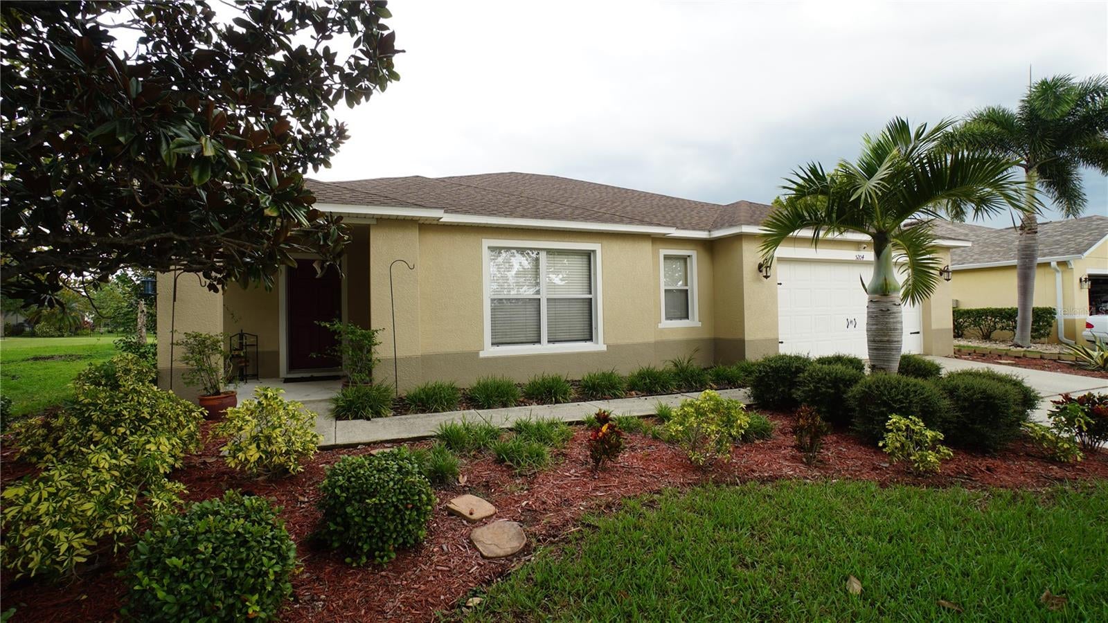 5204 MOON SHELL DRIVE