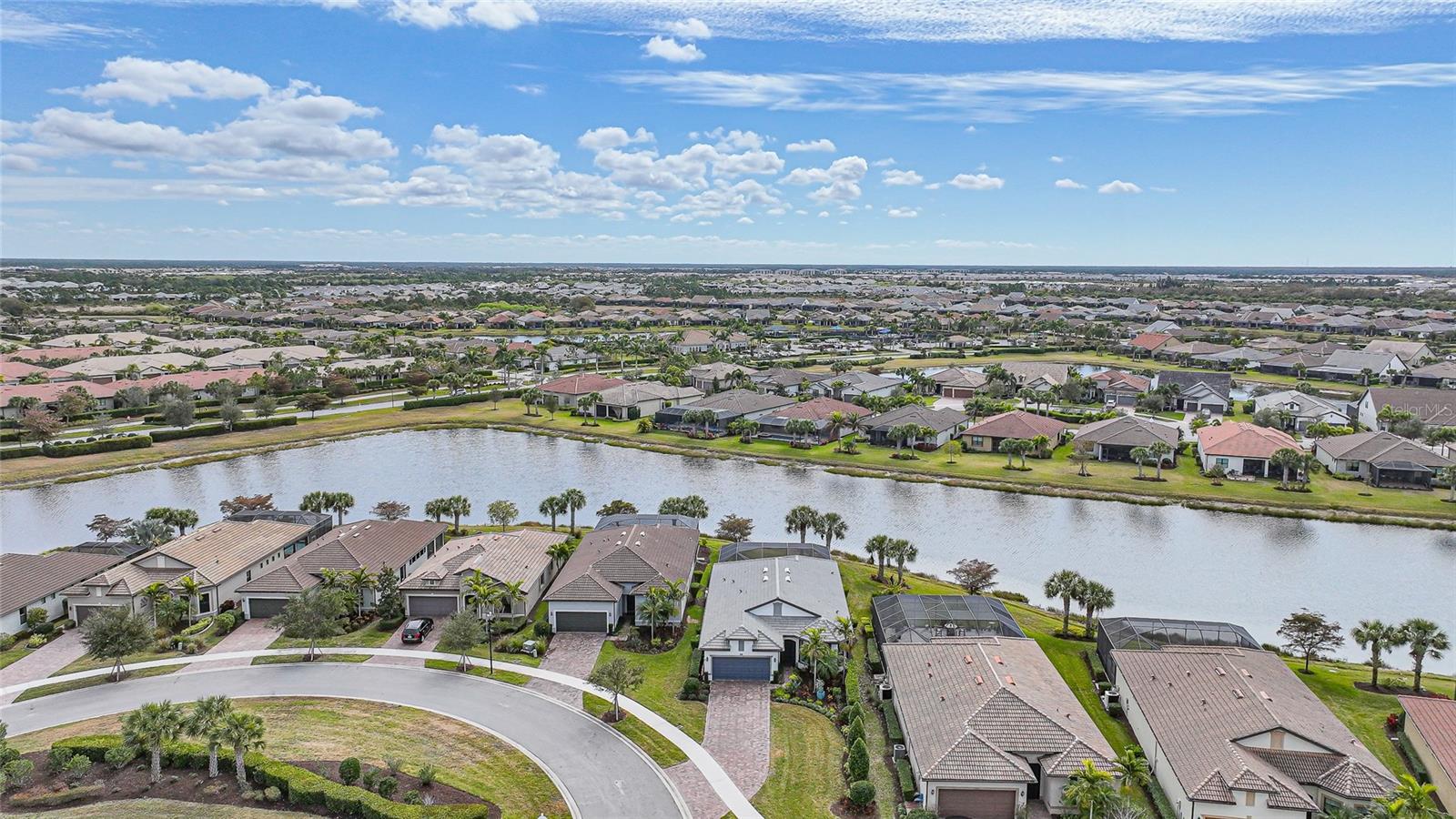 ISLANDWALK/THE WEST VLGS PH 5 - Residential