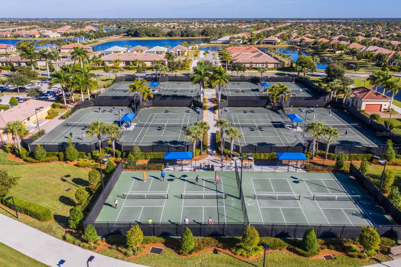 ISLANDWALK/THE WEST VLGS PH 5 - Residential