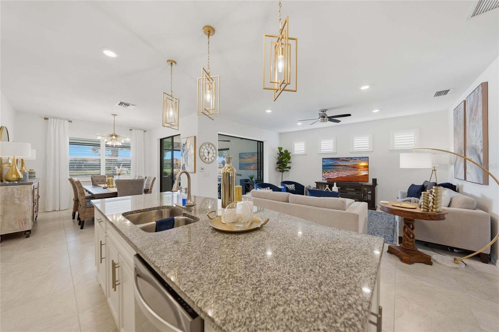 ISLANDWALK/THE WEST VLGS PH 5 - Residential