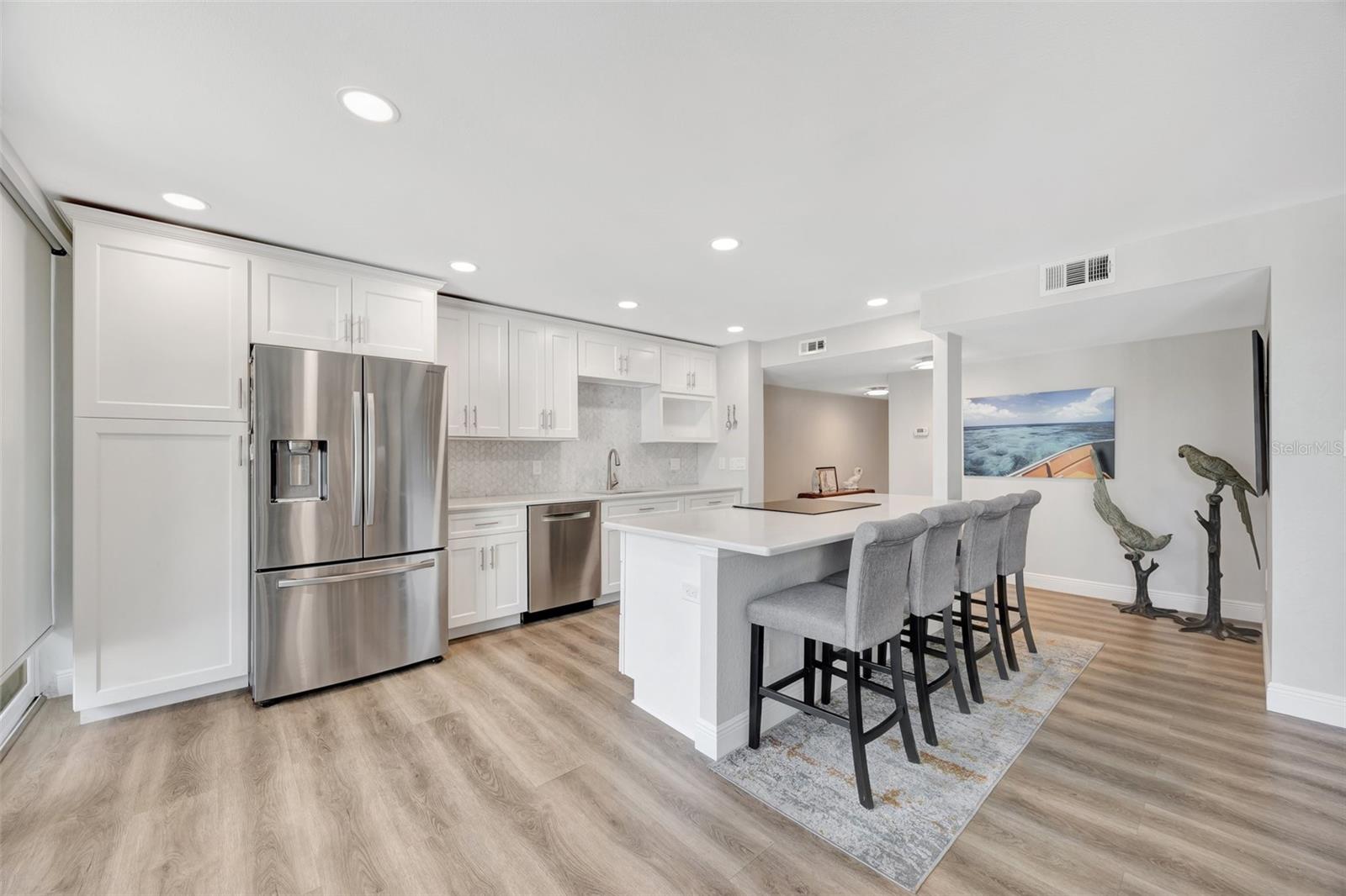 400 ISLAND WAY 201