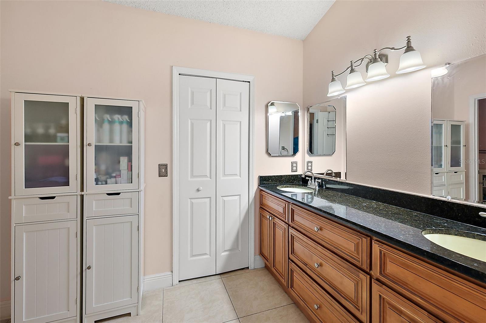 OAKS AT MILL RUN - Residential